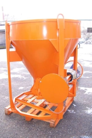Pojemnik do betonu STAPROT z wylewem prostym + rękaw 2 m, obejma, 0.5–2.0 m³