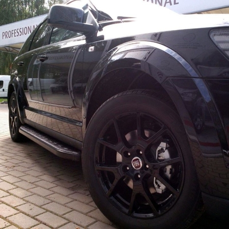 Stopnie boczne, czarne - Land Rover Discovery 4 (długość: 182 cm) 01655926